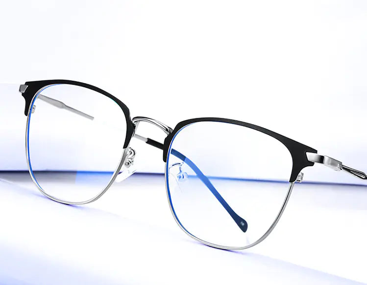 Fashionable Blue Light Blocking Glasses for Men and Women